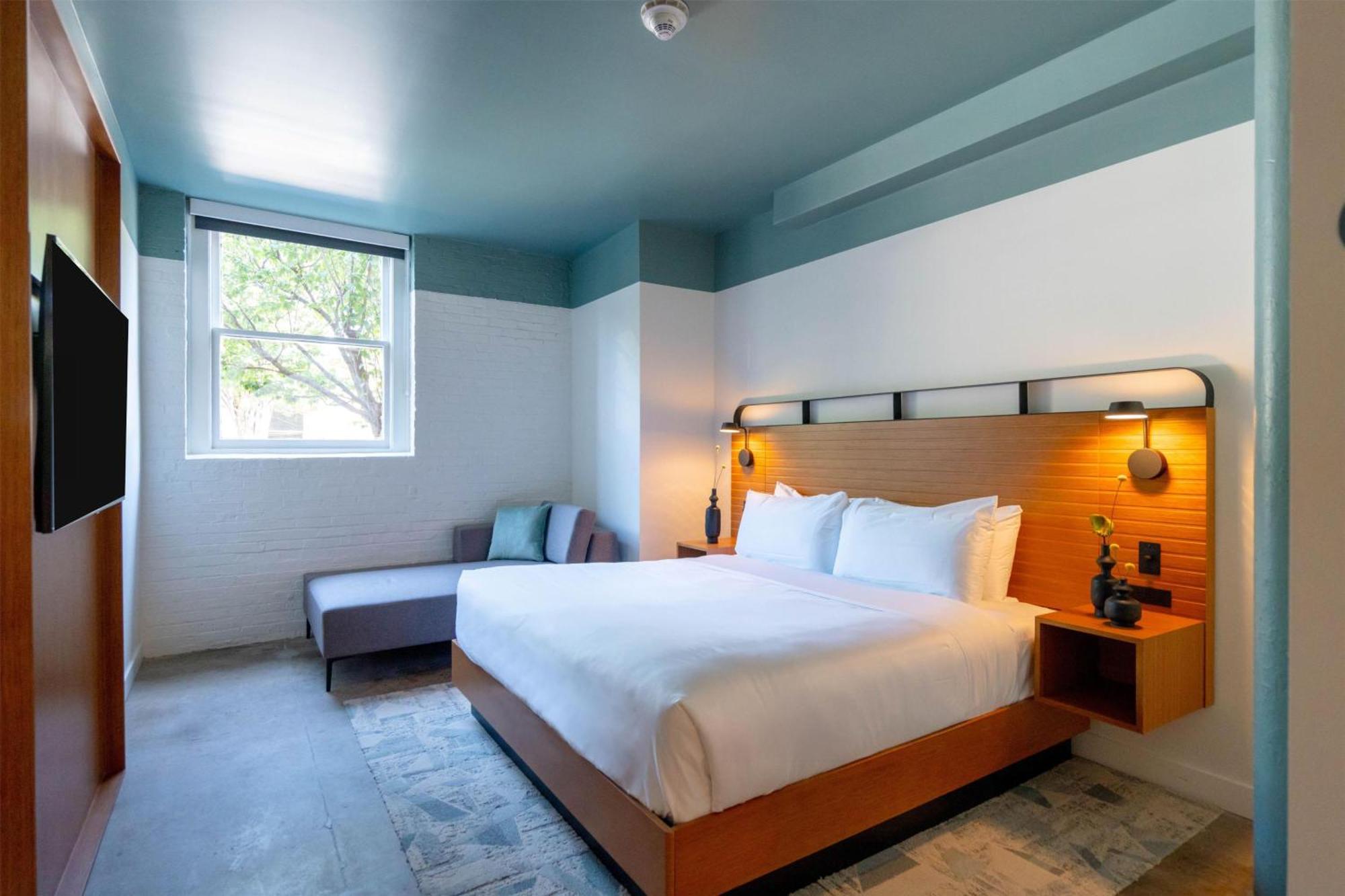 King Room,1694605967:JPEG